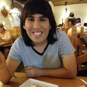 Meet your Posher, Lea